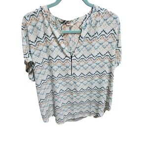 Maurices XL Multicolor Print Short Sleeve‎ Top Blouse Shirt Womens